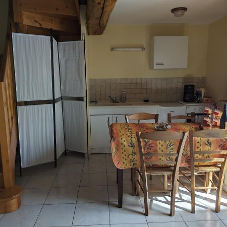 Domaine Viticole Philippe Deschamps Bed and Breakfast Beaujeu  Exterior foto