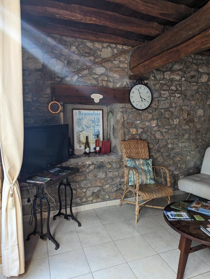 Domaine Viticole Philippe Deschamps Bed and Breakfast Beaujeu  Exterior foto